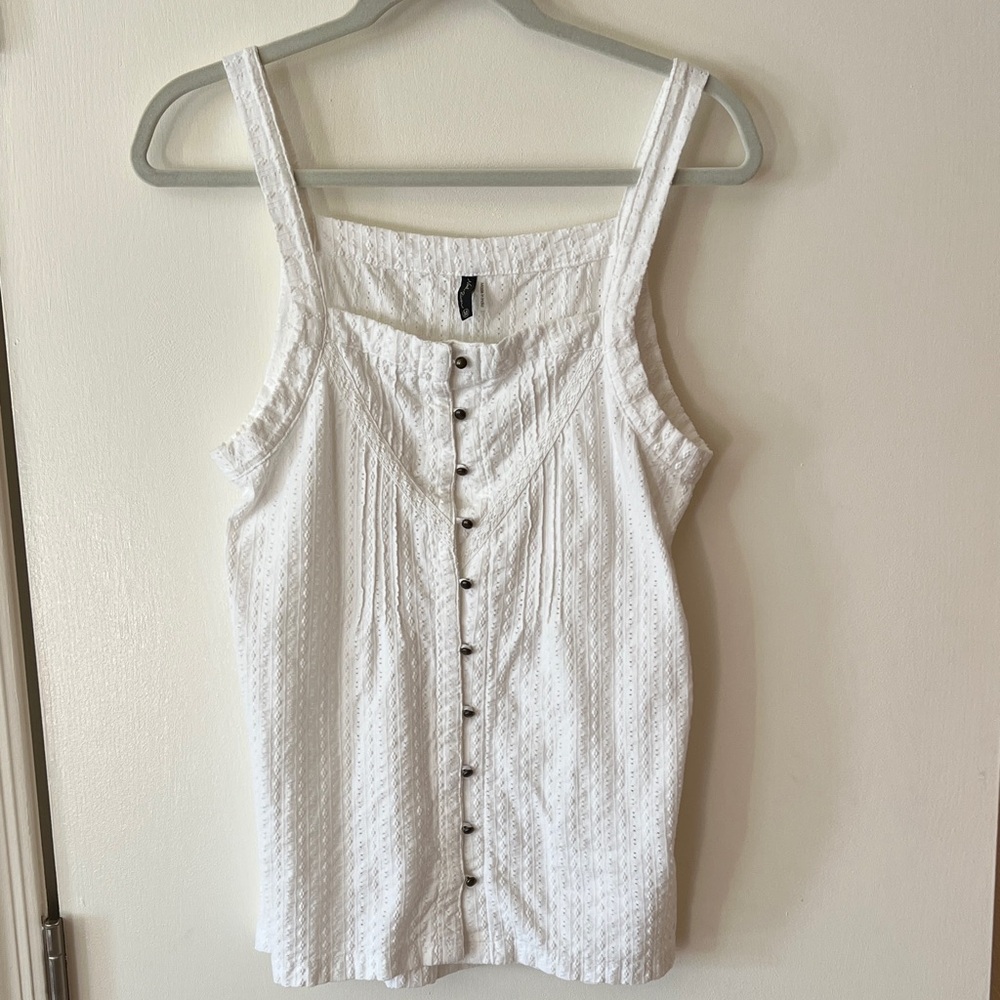North River Elegant White Lace Tank